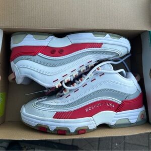 Size 9 Woman’s DC Shoes Skate Shoes Legacy OG Red White
